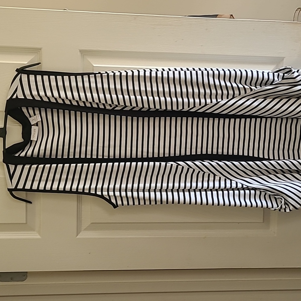 Chico's Long vest. Pre-owned lightly worn